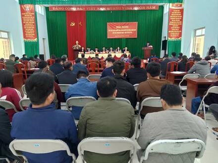 Kinh tế - Chính trị