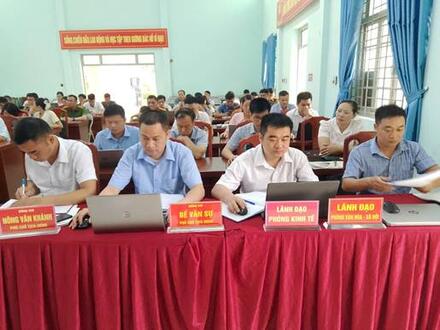 Kinh tế - Chính trị