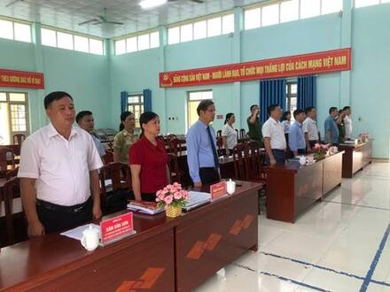 Kinh tế - Chính trị
