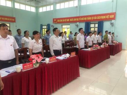 Kinh tế - Chính trị
